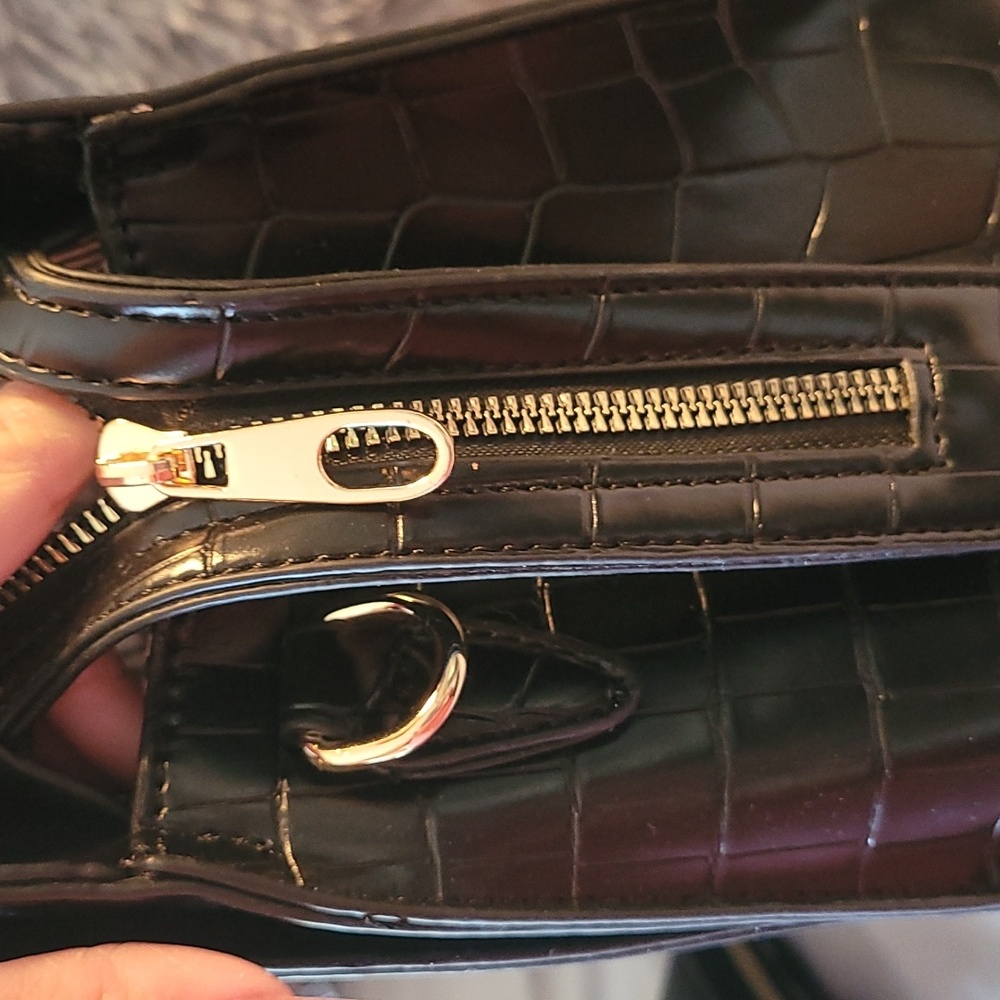 BRAND NEW VEGAN LEATHER HAND BAG SET * TEMPORARY CHRISTMAS PRICE DROP!!!!!!! - Picture 5 of 10